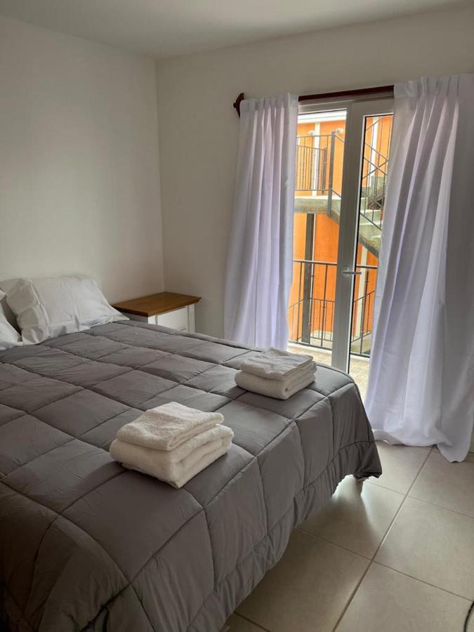 Hostel Los Cormoranes Ushuaia Ngoại thất bức ảnh